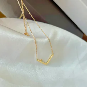 18K Solid Gold Natural Diamond Pendant Necklace Letter V Charm Simple Jewelry