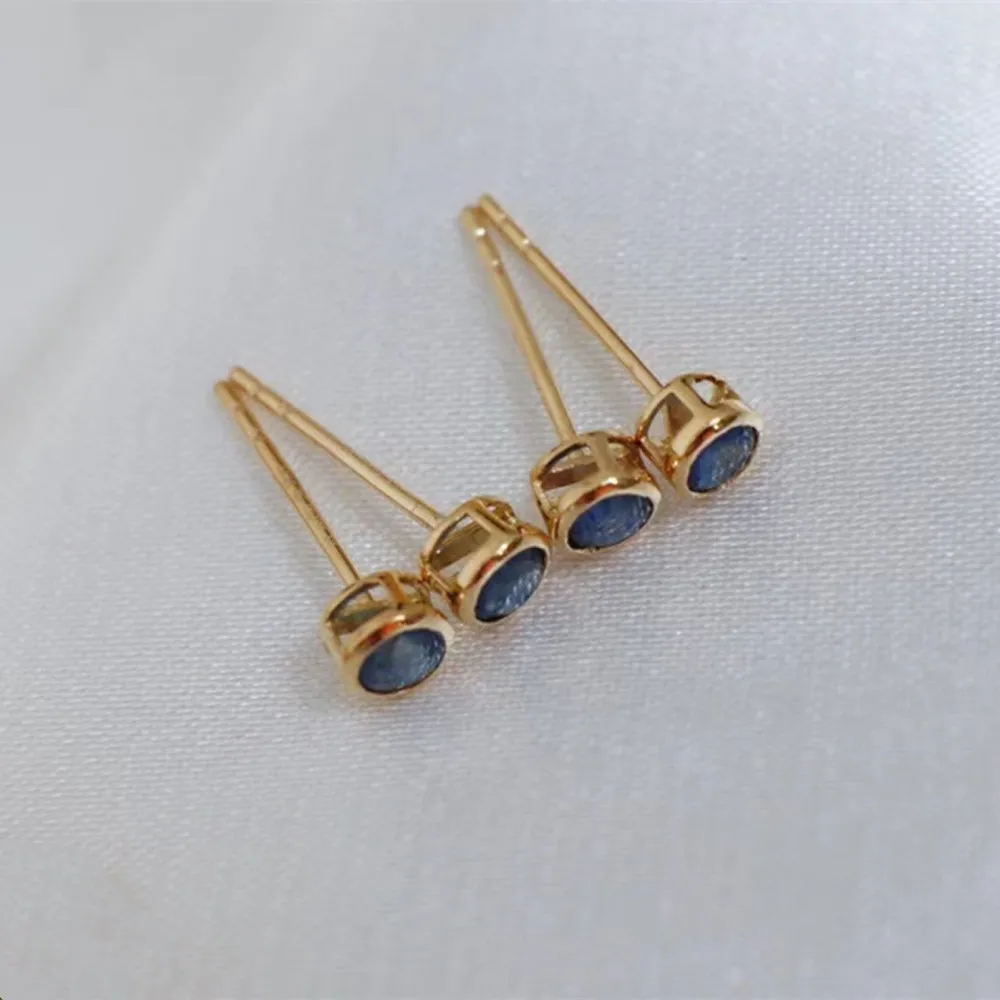 18K Solid Gold Natural Round Sapphire Ear Stud Earrings Simple Charm Jewelry