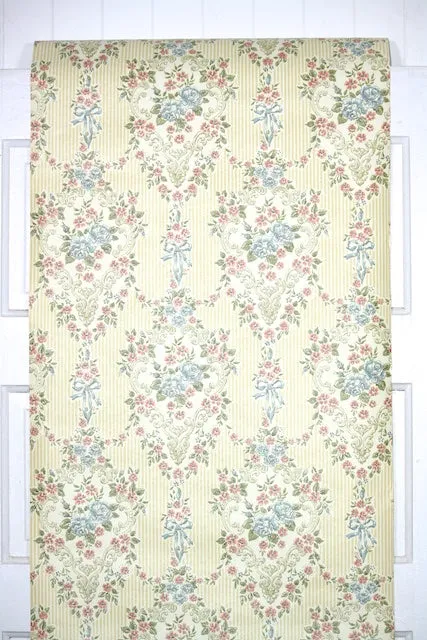 1970s Floral Damask Vintage Wallpaper