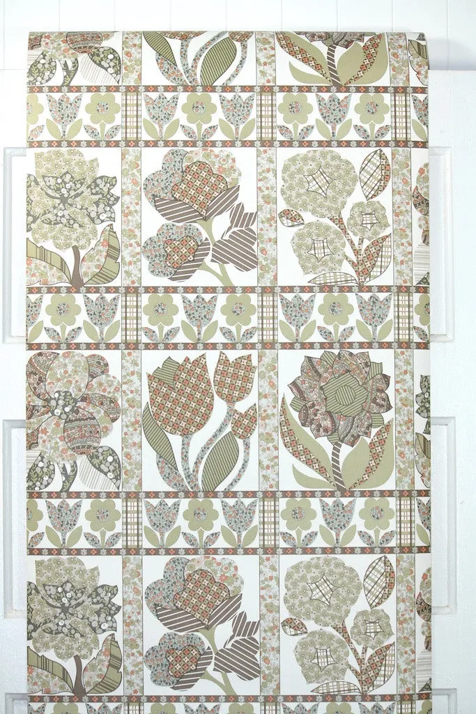 1970s Floral Vintage Wallpaper