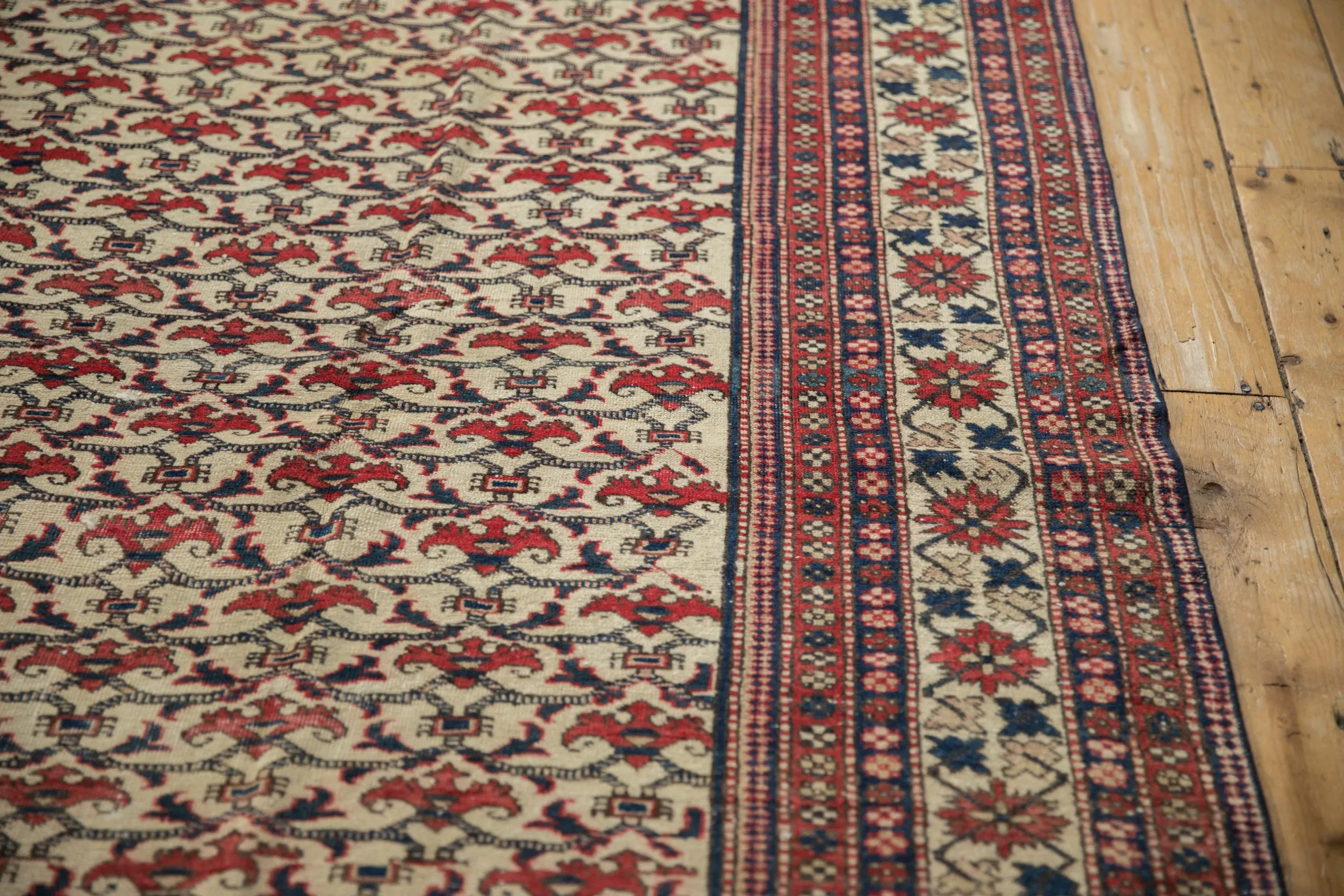 7.5x10.5 Vintage Baktiari Carpet