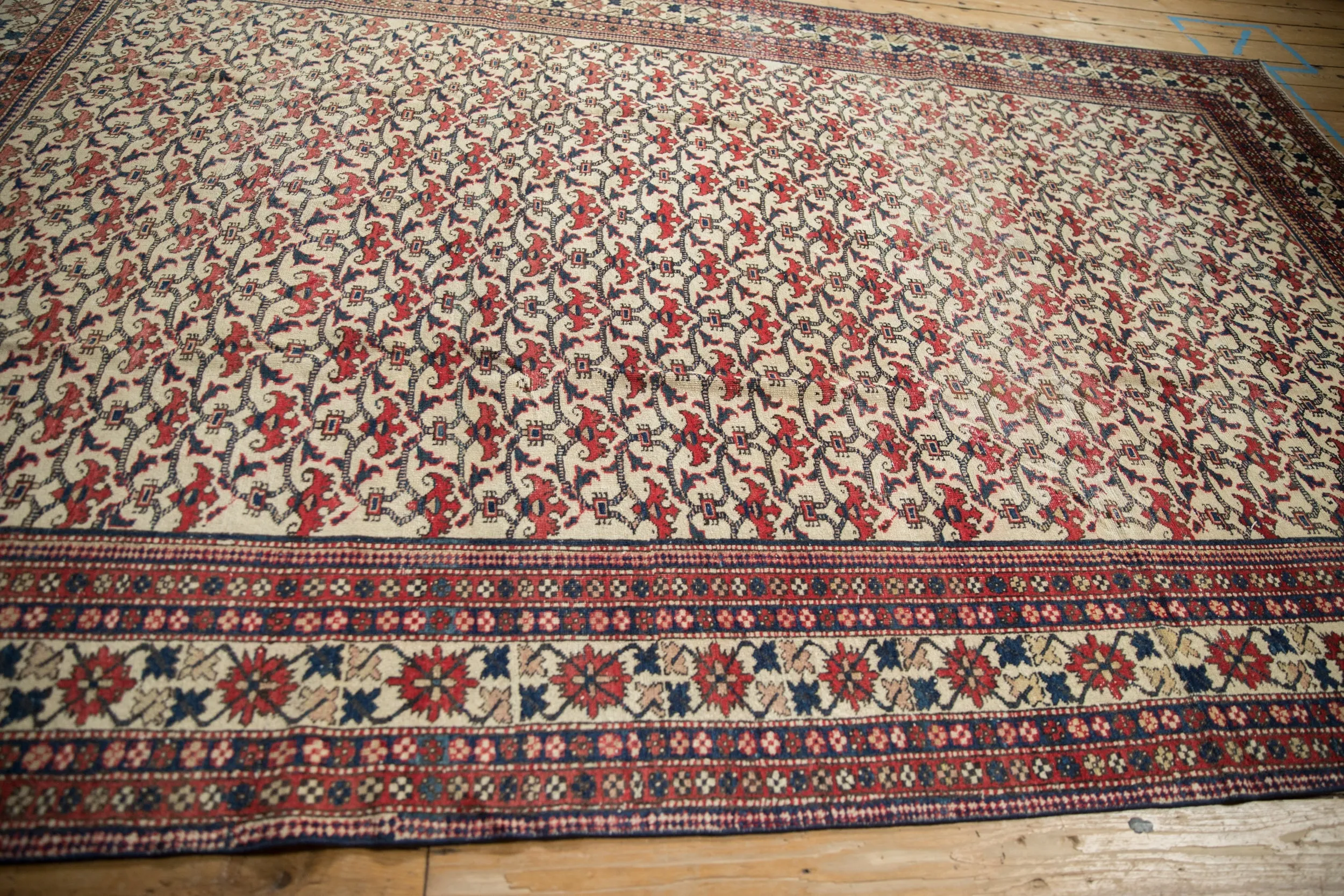 7.5x10.5 Vintage Baktiari Carpet