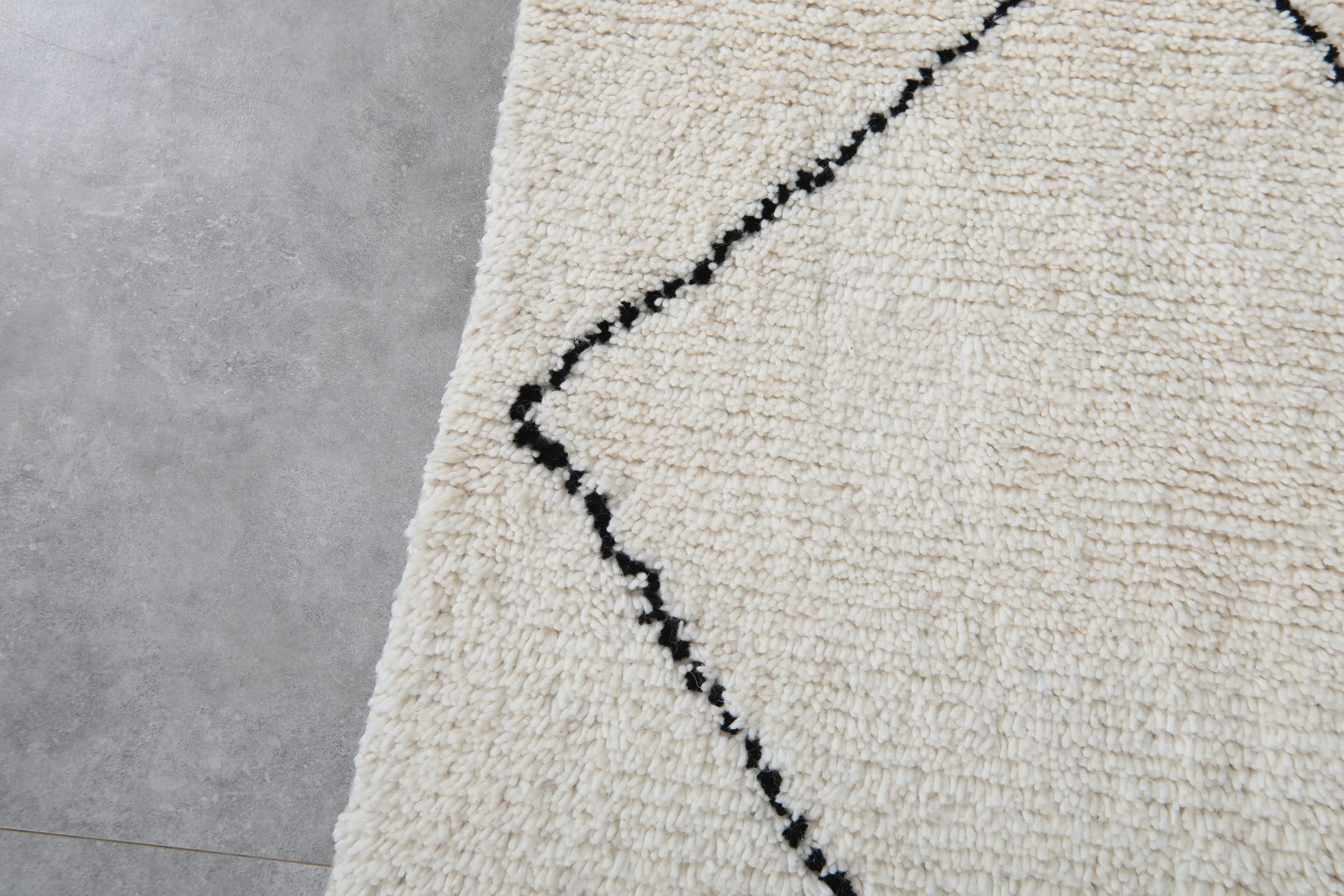 Authentic handmade Beniourain rug - Berber Moroccan rug