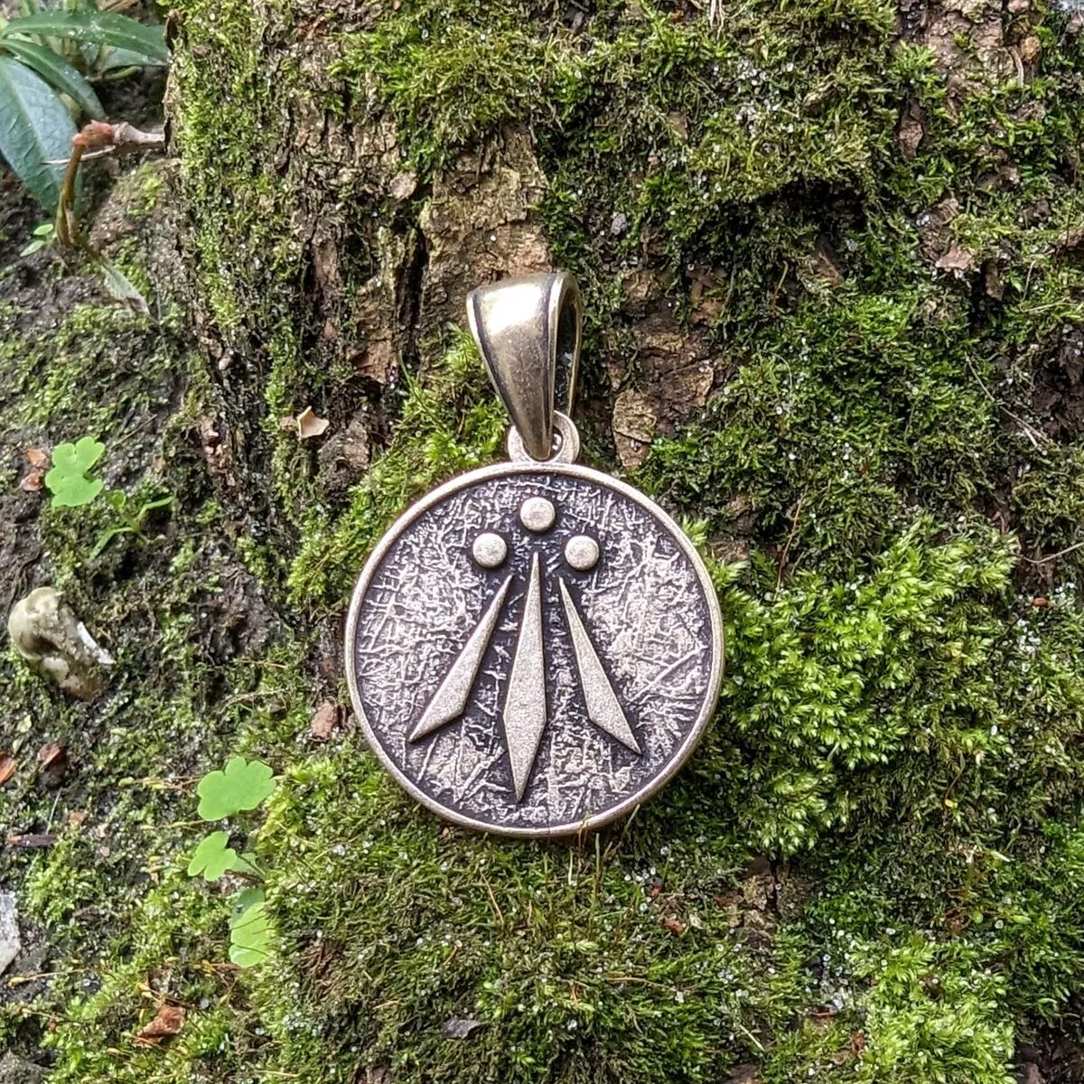 Awen symbol bronze pendant