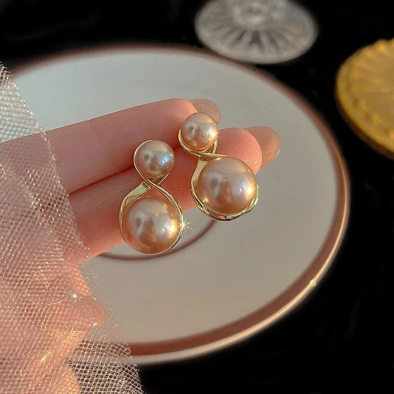 Elegant Pearl Pendant Earrings