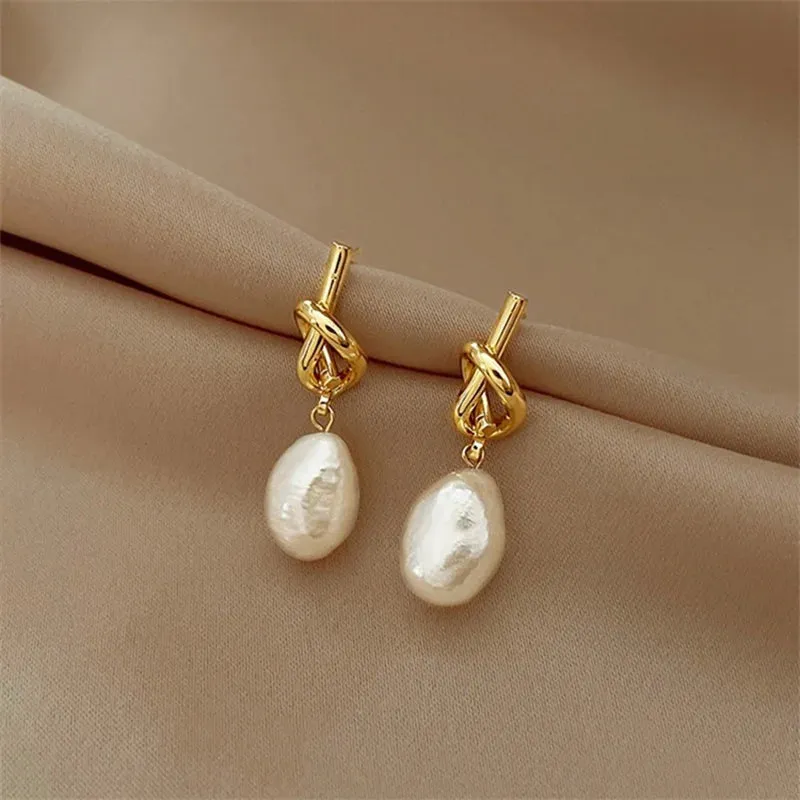 Elegant Pearl Pendant Earrings