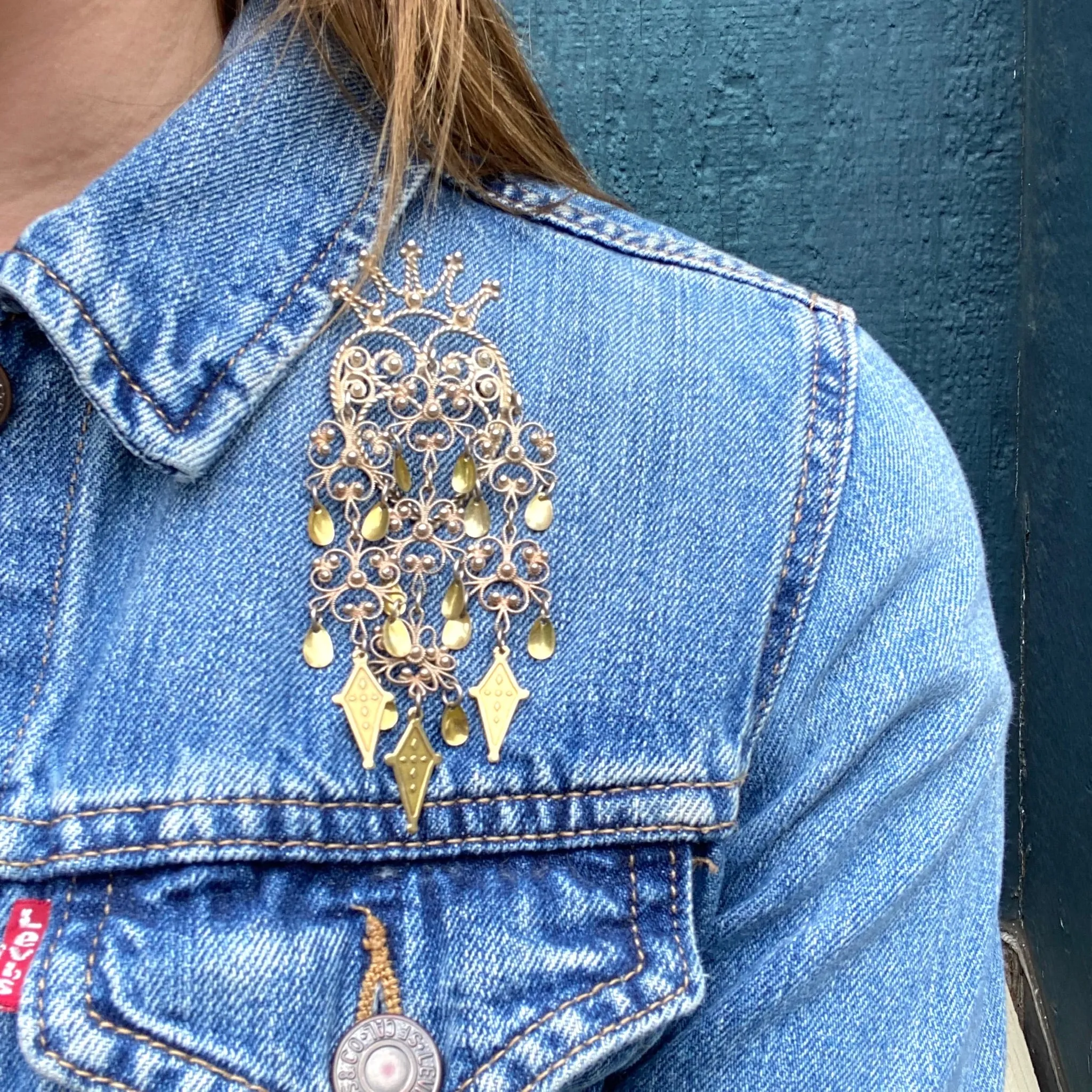 Ethereal Crowned Heart Large Sølje Brooch