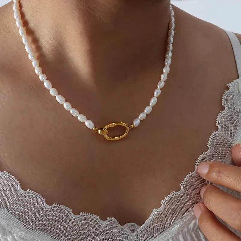 Freshwater Pearl Necklace & Bracelet