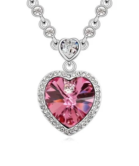Glamorous Heart Shape Crystal Pendant Necklace – Maestro Hennessy ®