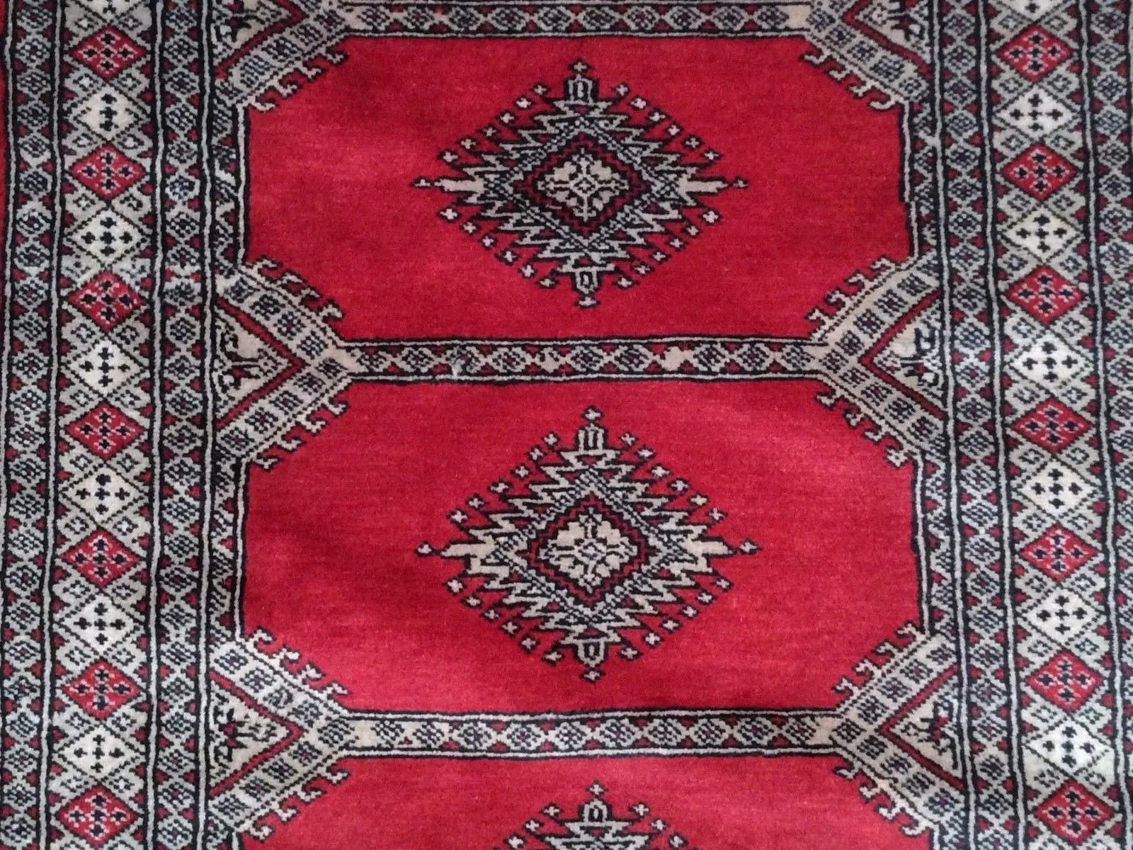 Hand-Knotted Red Tribal Design Handmade Bokhara 100% Wool (Size 2.7 X 9.9) Brrsf-204