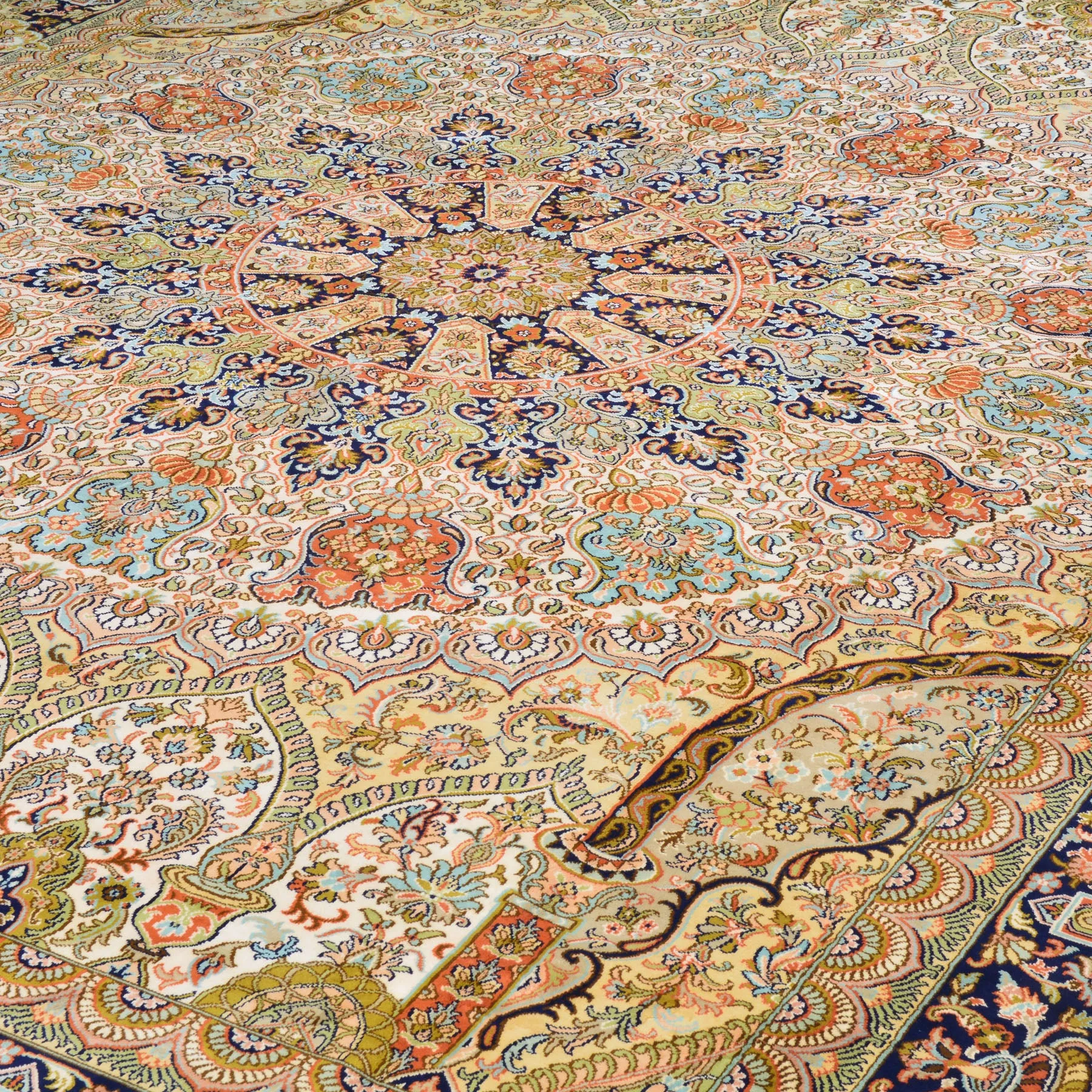 Hand-Knotted Traditional Design Kashmiri Silk Handmade Rug (Size 8.1 X 9.11) Cwral-9792