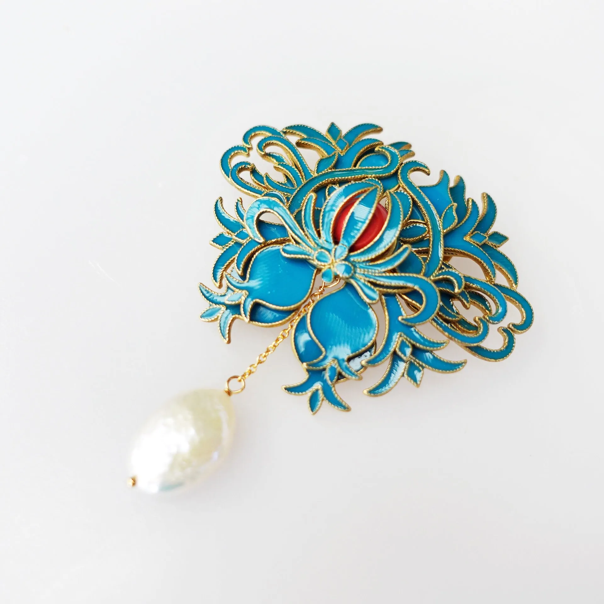 Imitation Kingfisher Enamel Tree Peony Brooch with Baroque Pearl
