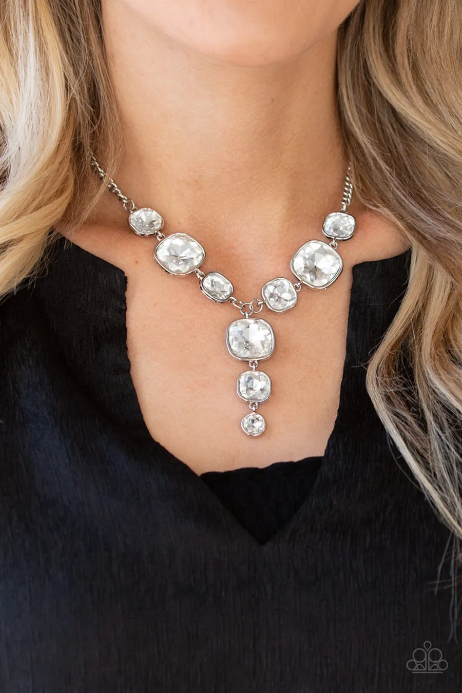 Legendary Luster White Necklace Paparazzi