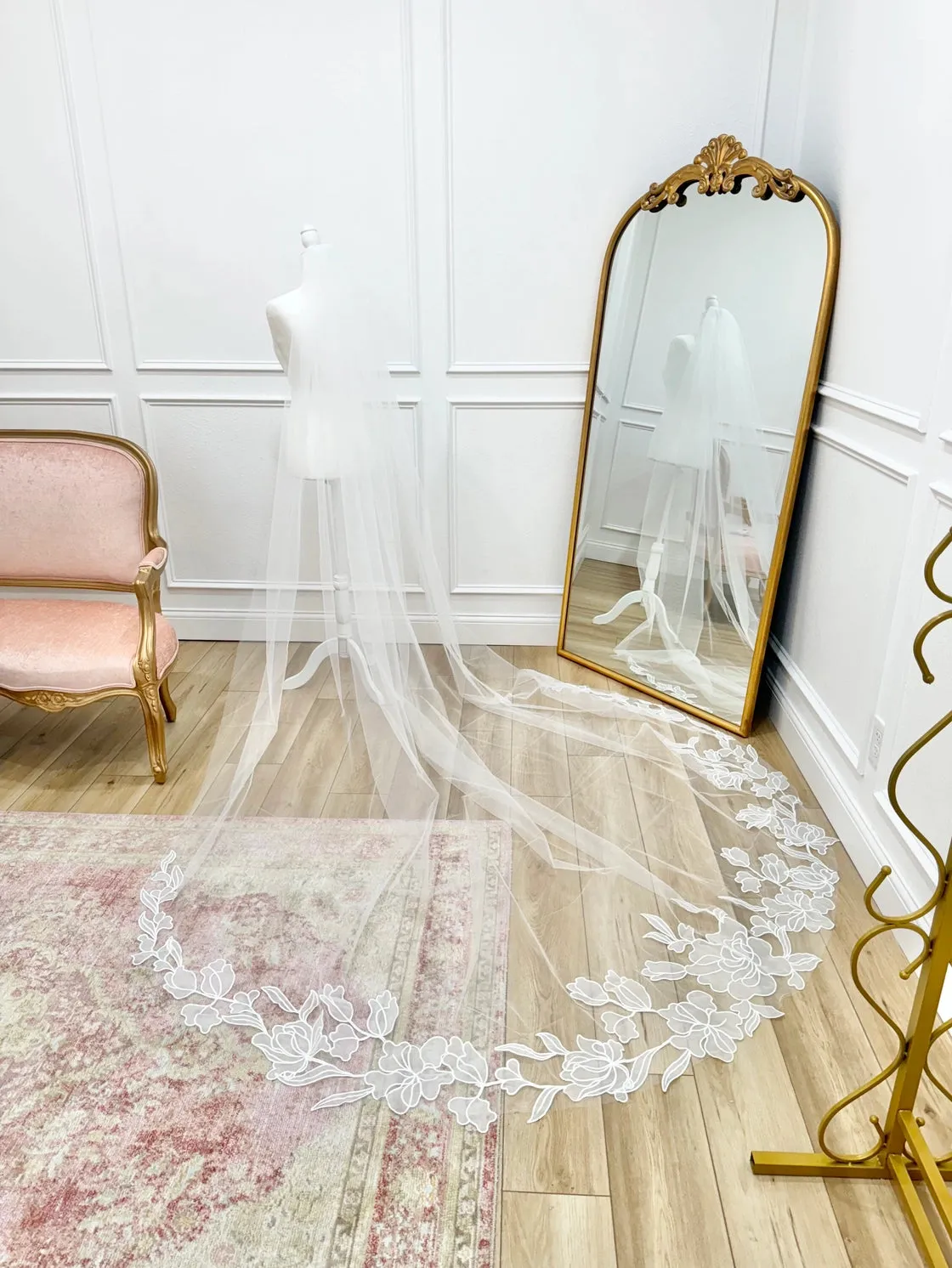 Lennon Floral Veil
