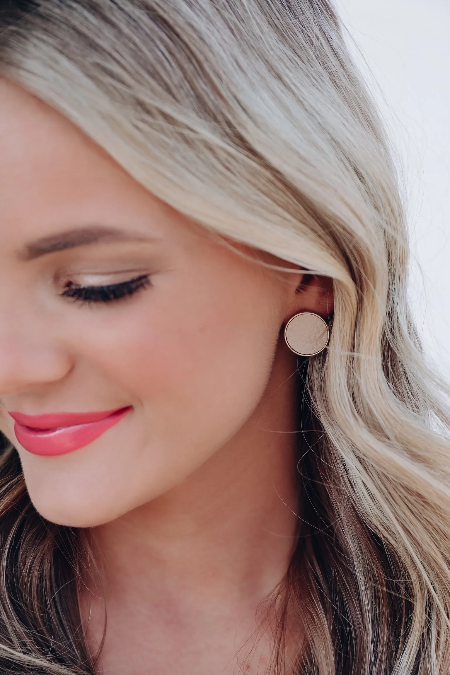 Lourdes Stud Earrings - Tan