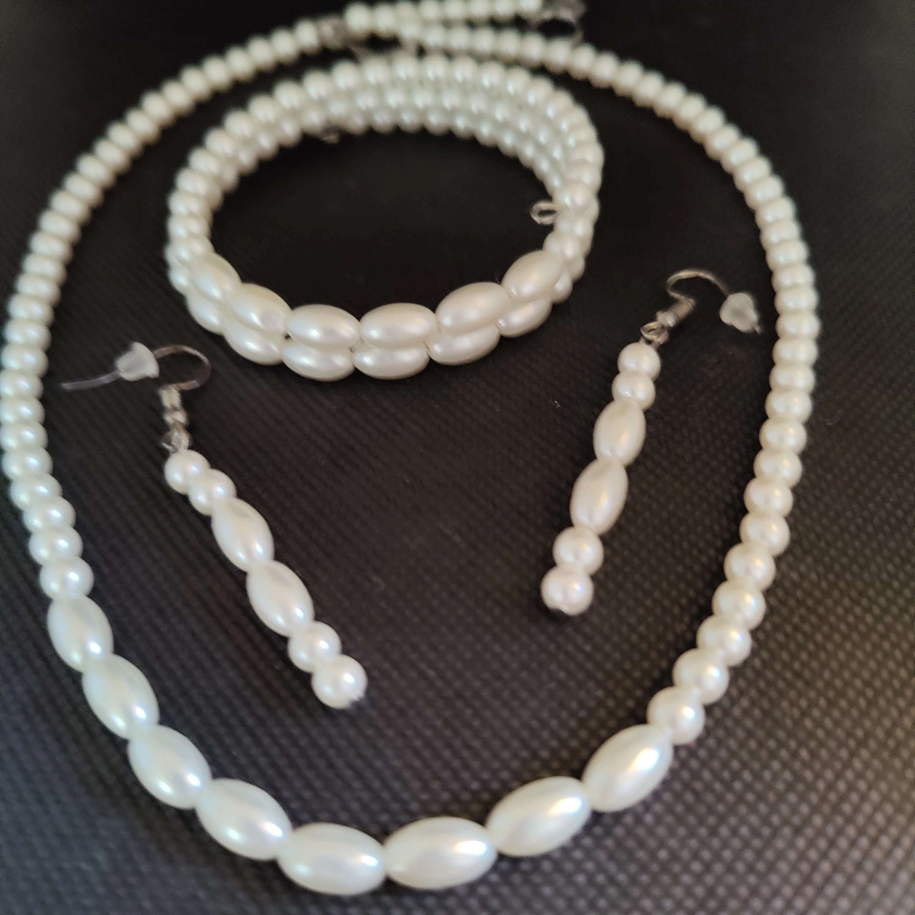 NBE #205 Just What Everyone Needs PEARLS!!!! Simply Elegant!!