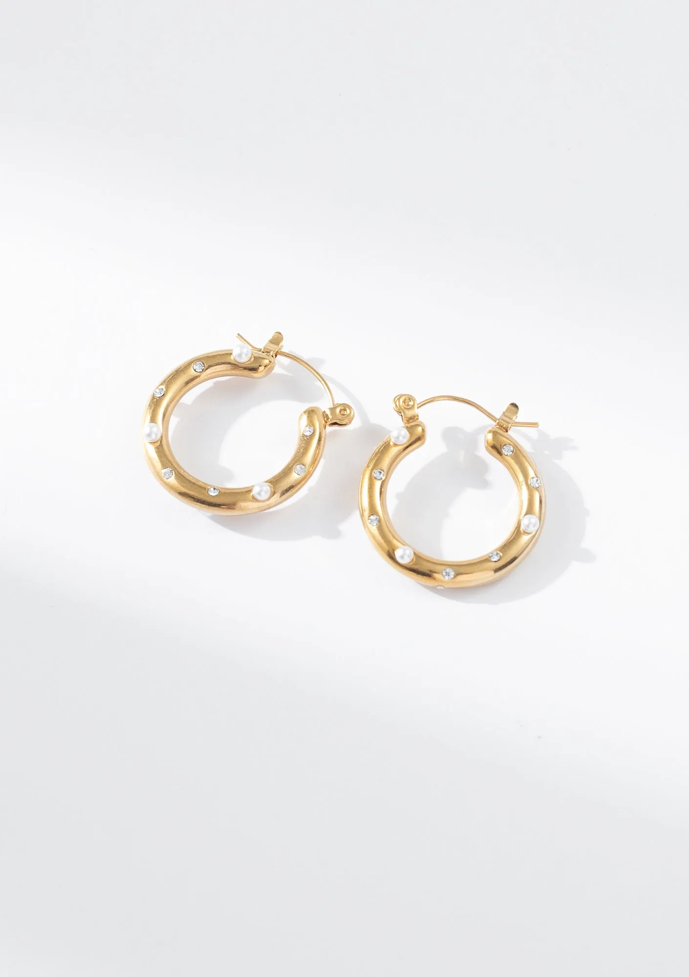 Nova Pearl Hoops