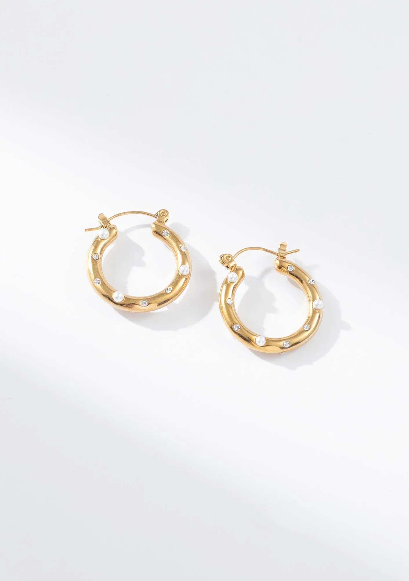 Nova Pearl Hoops