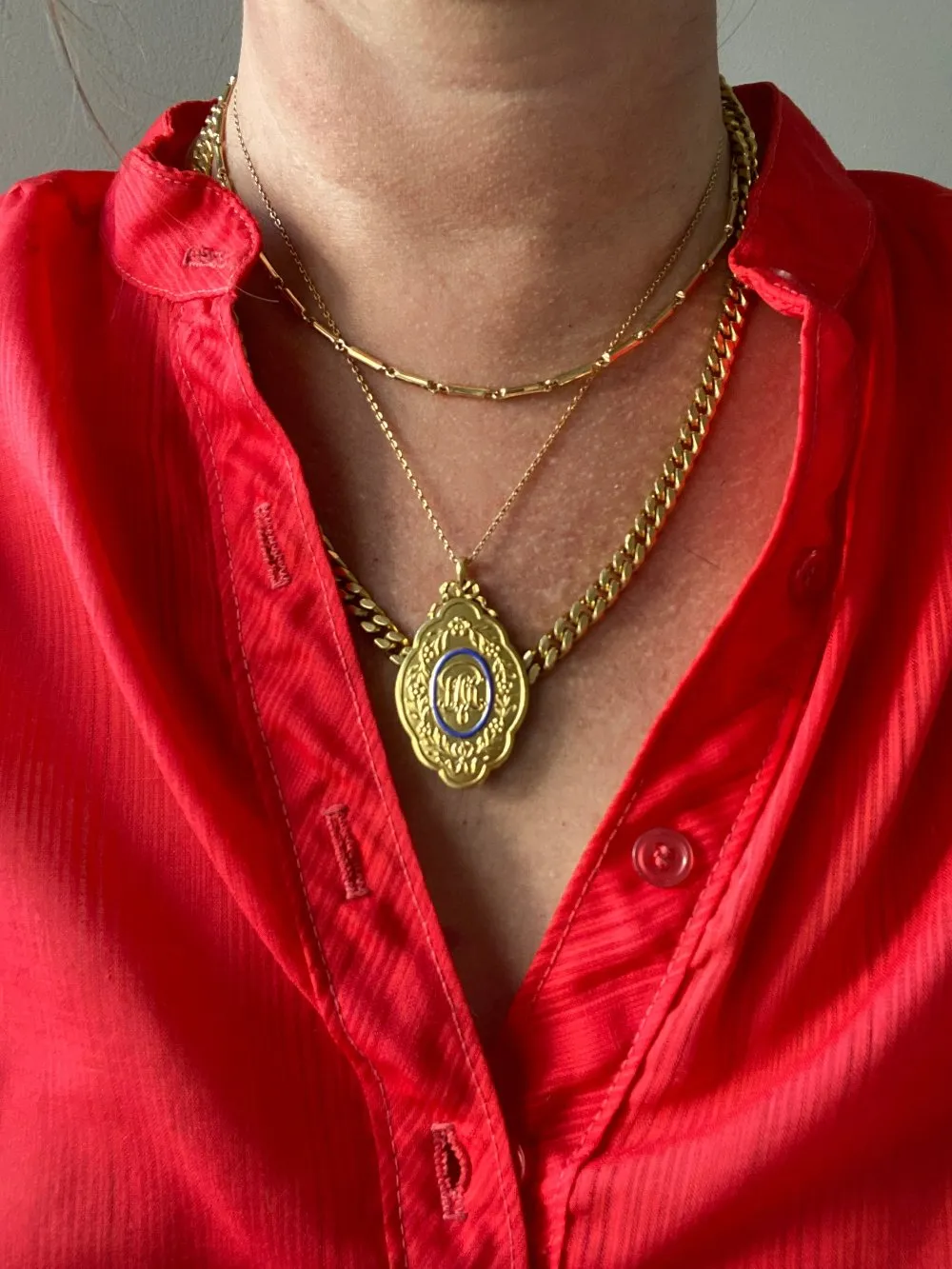 Phenomenal! 1928 Detailed Weighty 18k gold medallion pendant with blue enamel - by WA Bolin