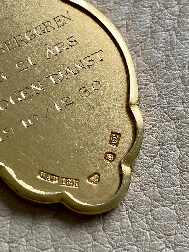 Phenomenal! 1928 Detailed Weighty 18k gold medallion pendant with blue enamel - by WA Bolin