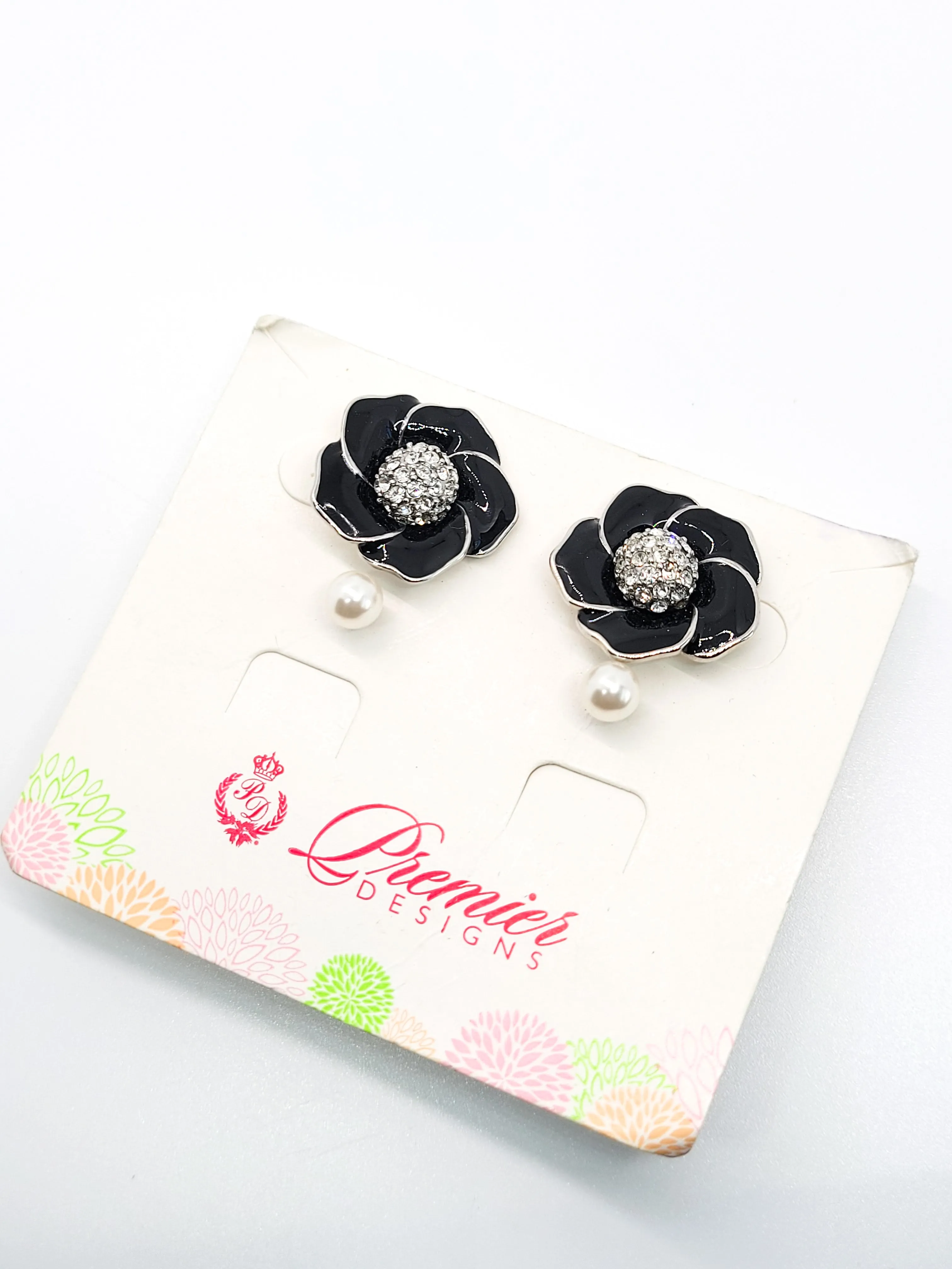 Premier Designs carded NWT Cute as a button changeable flower earrings #30887