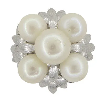 Retro Moderne Flowers and Leaves Vintage Pearl Cluster Ring in 14 Karat White Gold