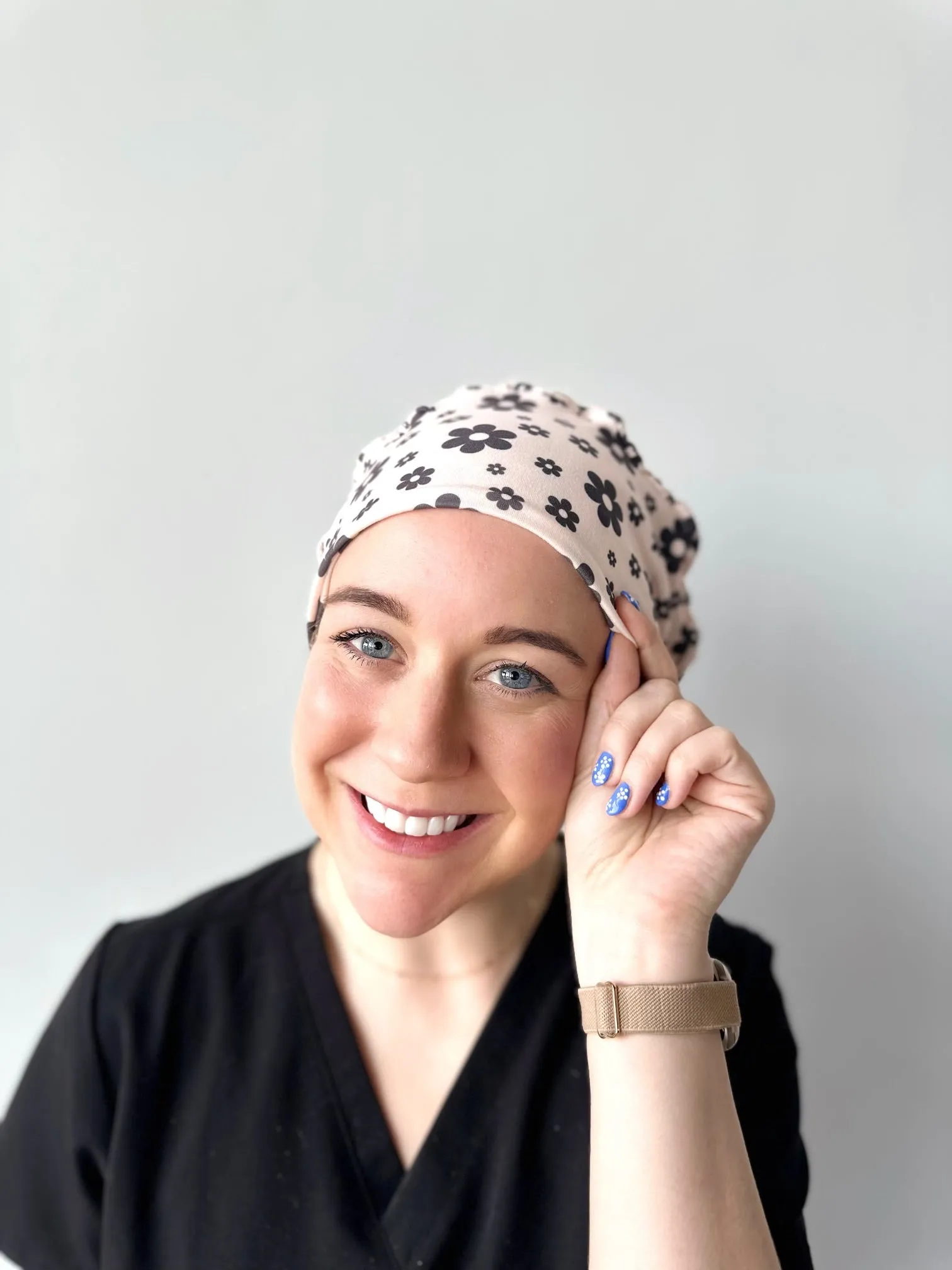 Scrub Hat - Vintage Daises