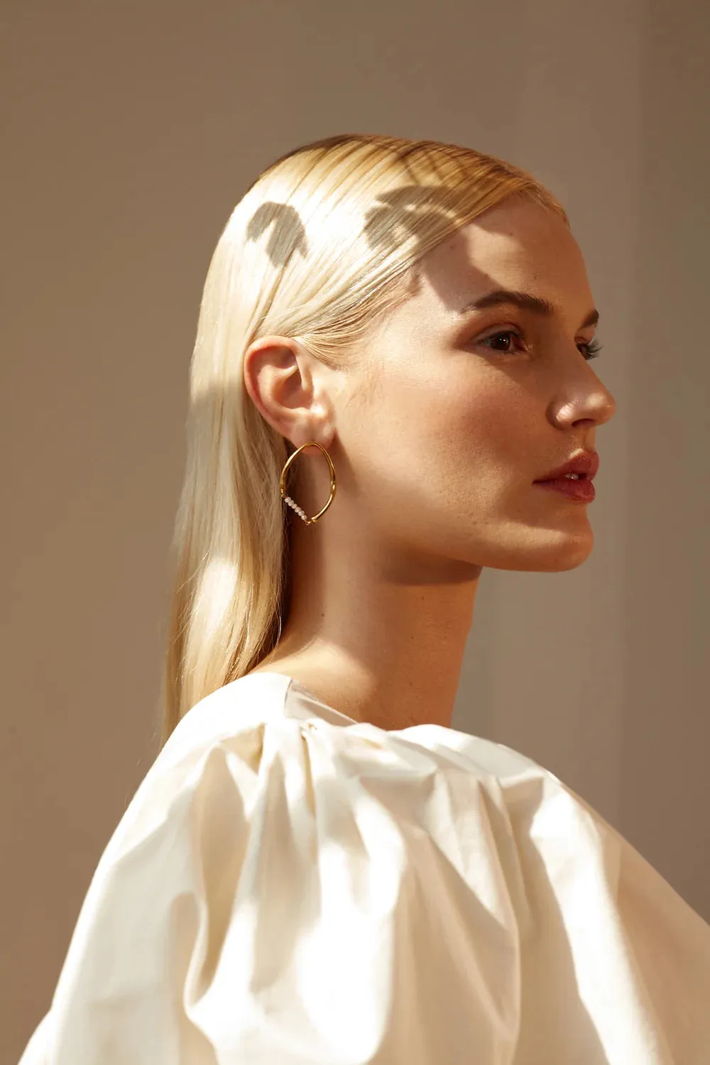 Shyla - Thiva Pearl Earrings (Gold)