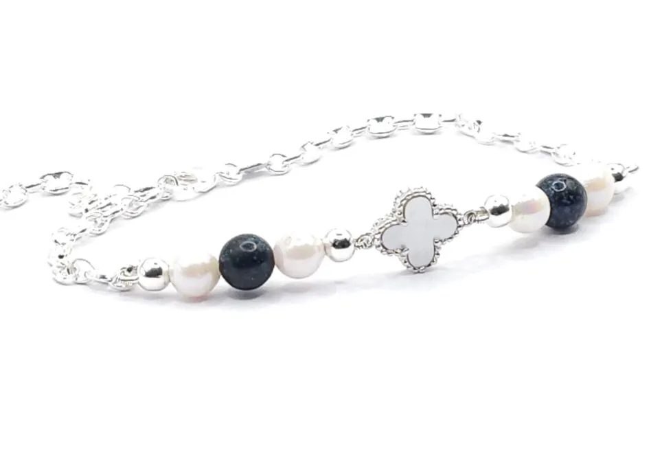 THE PEACEFUL & POSITIVE CLOVER MINIMALIST BRACELET