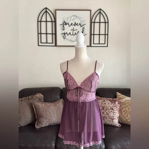 Vintage Victoria’s Secret Floral Embroidered Front Tie Sheer Babydoll Slip Sz S