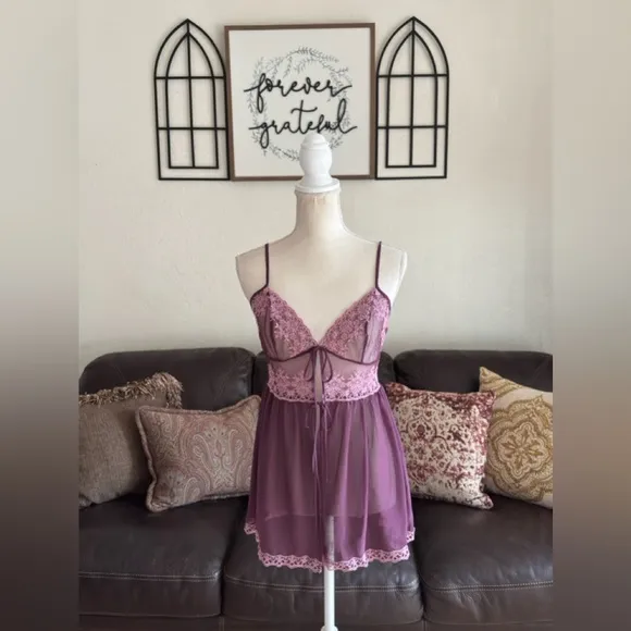 Vintage Victoria’s Secret Floral Embroidered Front Tie Sheer Babydoll Slip Sz S