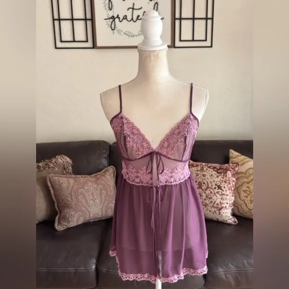 Vintage Victoria’s Secret Floral Embroidered Front Tie Sheer Babydoll Slip Sz S